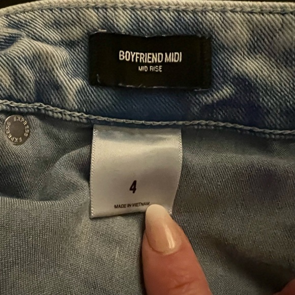 Express Jean shorts - Picture 3 of 4